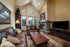 Kings Crown Charm by Four O'clock! - Close to Downtown Breck!